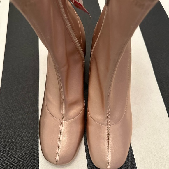 BNWTS Marc Fisher satiny nude pinkish zipper sock ankle bootie Sz 36 1/2 - Picture 4 of 7